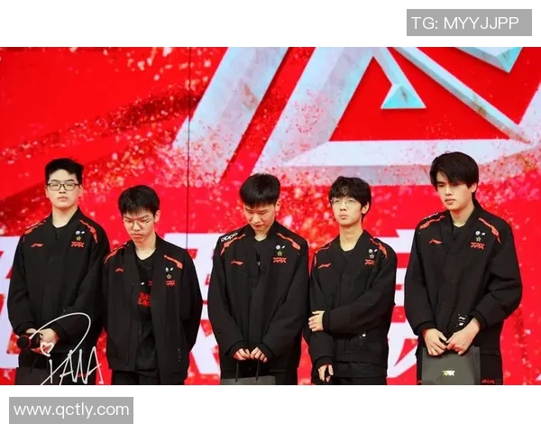 全明星赛分析:FPX团队协作展现出色配合与默契