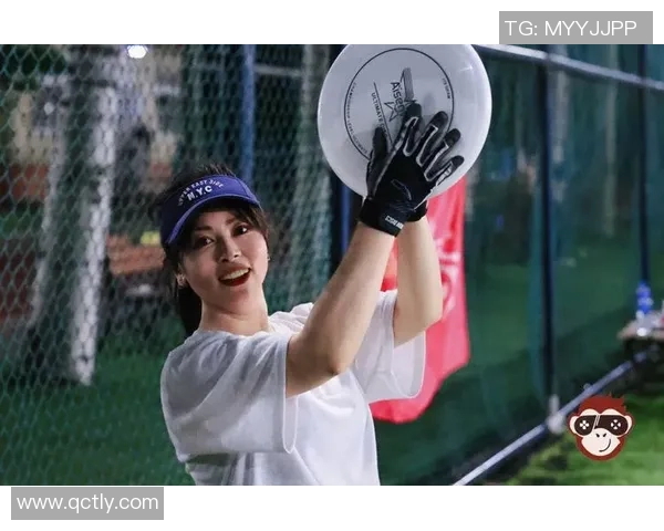 周伟独家分享飞盘技巧与心得让你轻松掌握飞盘运动的乐趣与技巧